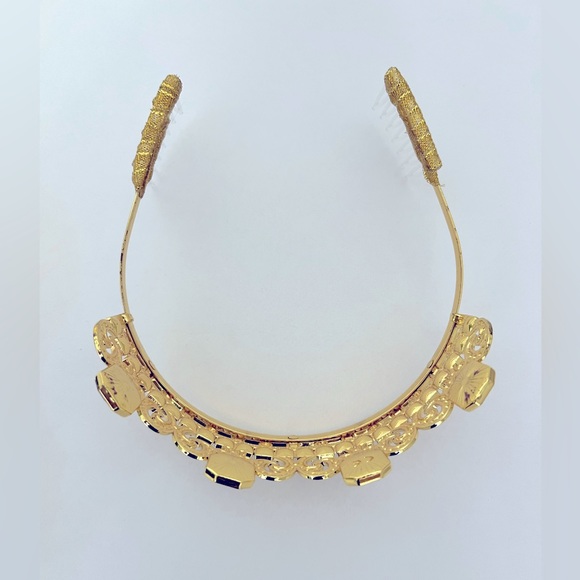 New Girls Disney Cinderella Gold Colored Tiara with Blue Jewels Metal Crown - Picture 11 of 15